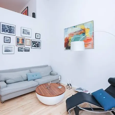 Lägenhet Beautiful One-bedroom Right At The Canal Köpenhamn