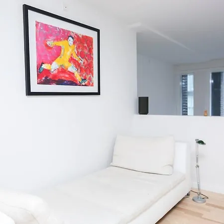 Beautiful One-bedroom Right At The Canal Lägenhet