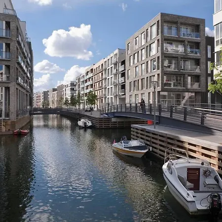 Lägenhet Beautiful One-bedroom Right At The Canal *